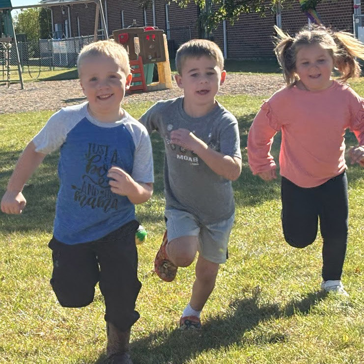 kids running